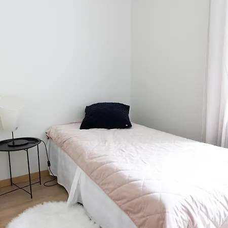 Apartment 2ndhomes Bright 1br With Superb Location! *