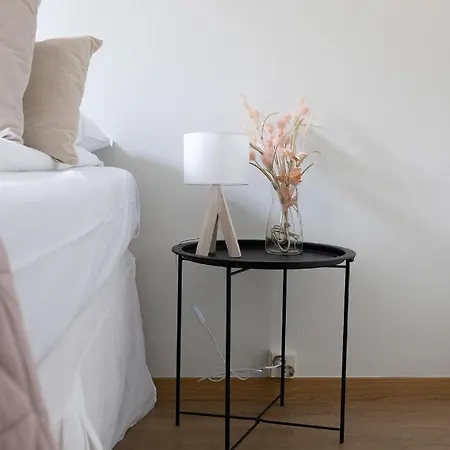 2ndhomes Bright 1br With Superb Location! *