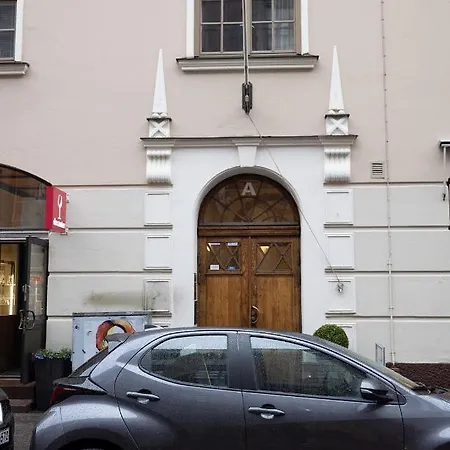 2ndhomes Bright 1br With Superb Location!