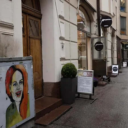 Apartment 2ndhomes Bright 1br With Superb Location!
